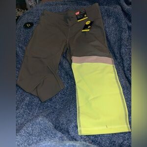Xersion capri leggings size L